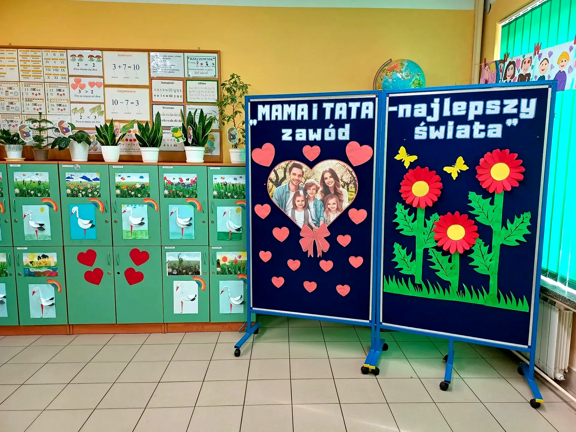 “Mama i Tata – najlepszy zawód świata” – Dzień Mamy i Taty w klasie Ia